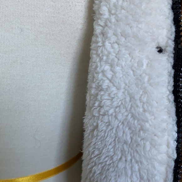 guc Skies are Blue Plaid Sherpa Lined Vest Size M - Picture 9 of 13